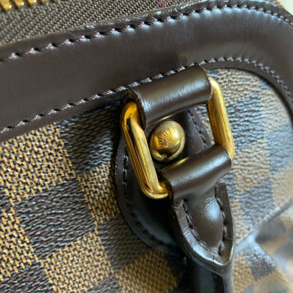 Authentic Louis Vuitton Damier Ebene Trevi PM - Picture 7 of 9